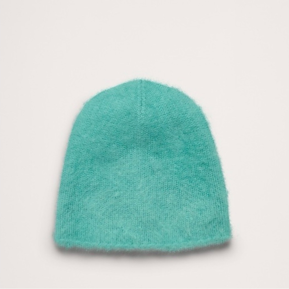 NWT banana republic brushed wool cashmere beanie sold out